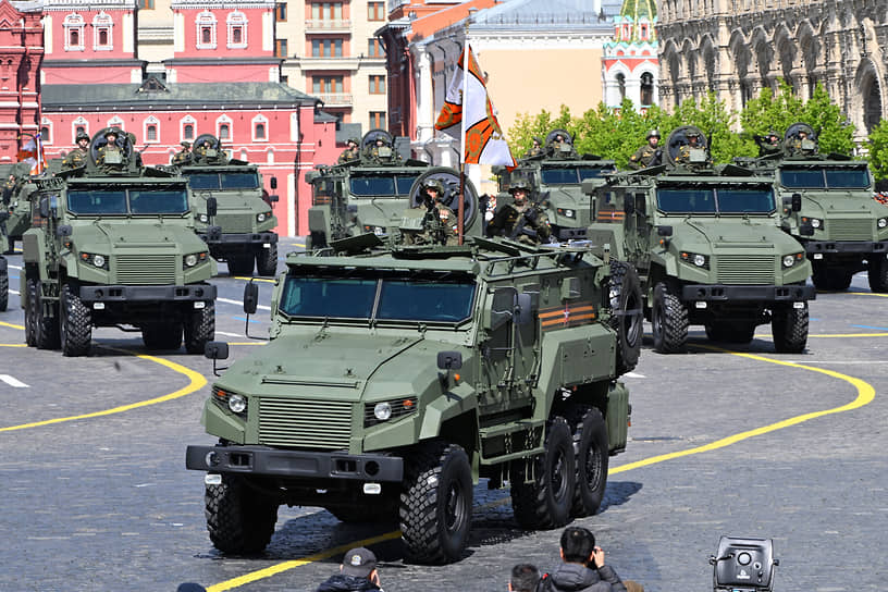 Автомобиль ахмат военный фото