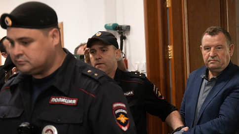 Следственный комитет обвинил бывшего главу МВД Санкт-Петербурга в создании ОПГ