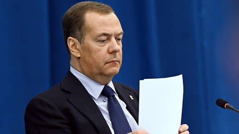 Медведев: если Украину примут в НАТО, она не откажется от планов вернуть территории