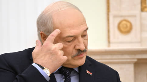 Лукашенко словами на воре и шапка горит обвинил Украину в разрушении Каховской ГЭС