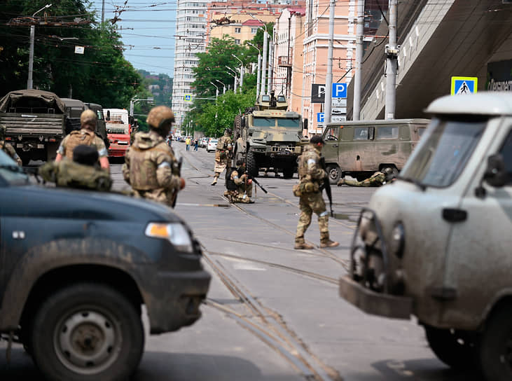 Ситуация в Ростове-на-Дону 24 июня. Военная техника на улице города.