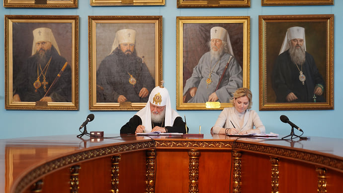 РПЦ: утвержден договор с Третьяковкой о передаче «Троицы» Рублева Троице-Сергиевой лавре