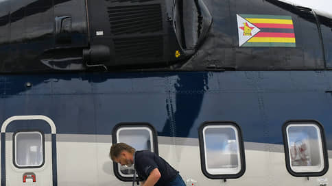 Путин подарил президенту Зимбабве вертолет Ми-38 // Песков уточнил, что вертолет был подарен президенту Зимбабве в прошлом году