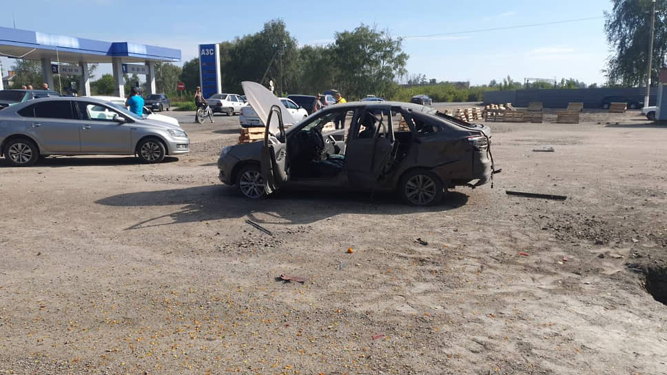 Последствия удара в поселке Уразово