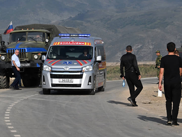 В Горис доставлены первые раненые из Карабаха