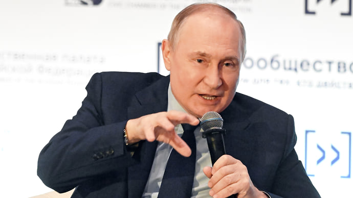 ЕС принял к сведению решение Путина об отмене информирования о военном положении