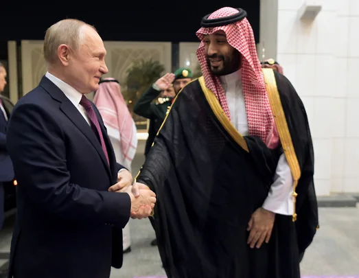 https://iv.kommersant.ru/Issues.photo/NEWS/2023/12/08/KMO_196954_00011_1_t245_142428.webp