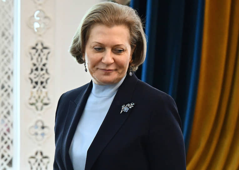  Анна Попова