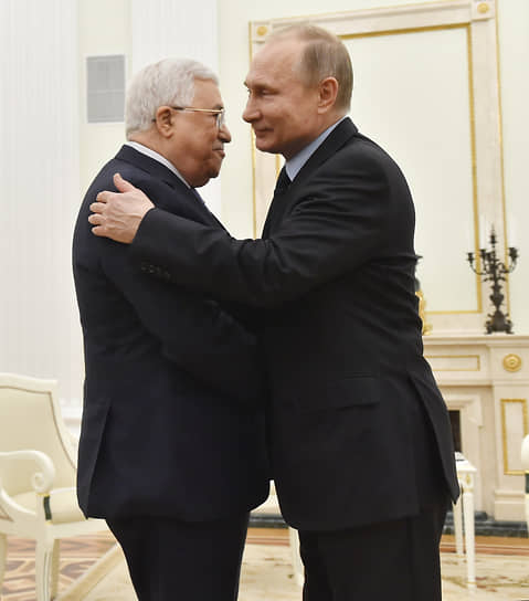Махмуд Аббас (слева) и Владимир Путин во время встречи в Кремле в феврале 2018 года