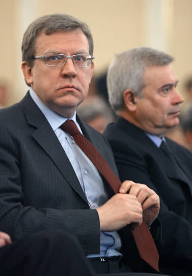 Алексей Кудрин (слева) и Вагит Алекперов в 2009 году