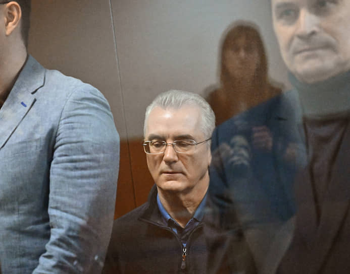 Иван Белозерцев в зале суда