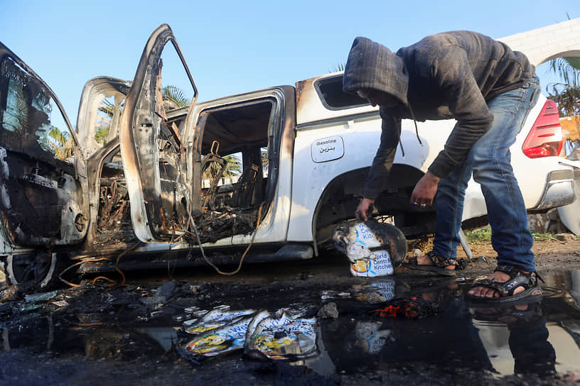 Машина, пострадавшая при ударе ЦАХАЛа в секторе Газа