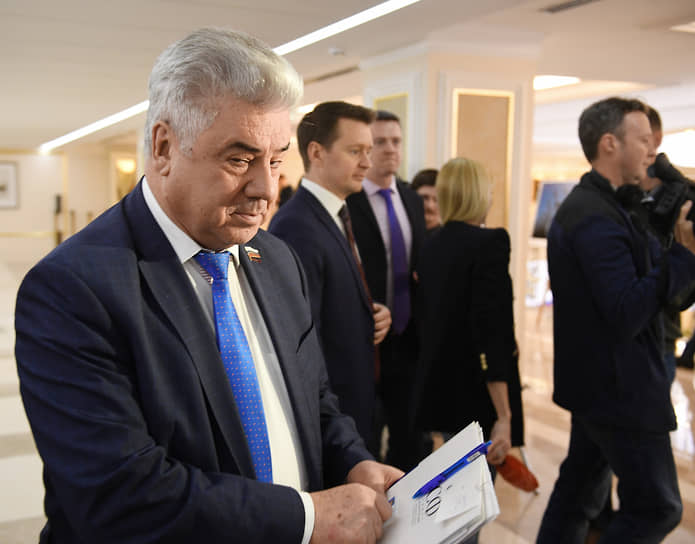 Виктор Бондарев