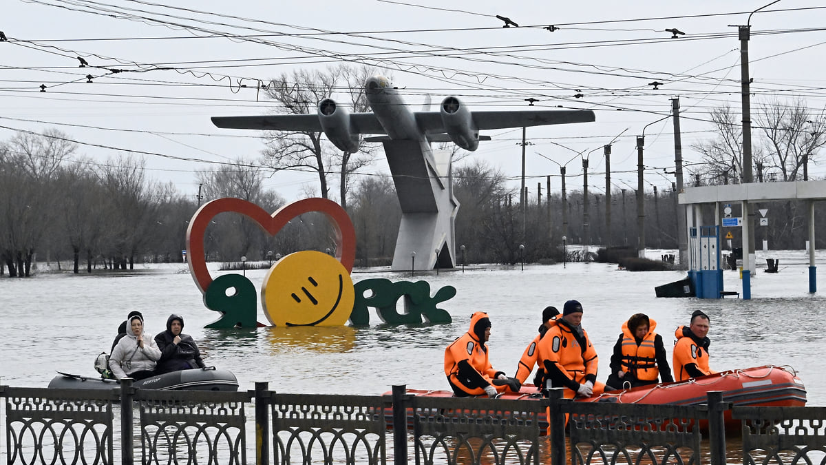 Песков: Путин пока не планирует посещать Орск, пострадавший от паводков –  Коммерсантъ