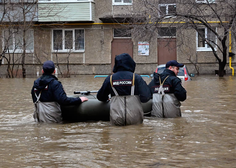 Последствия наводнения в городе Орске