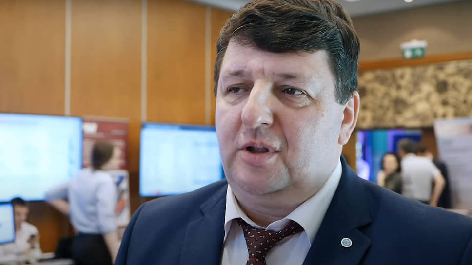 Александр Коновалов