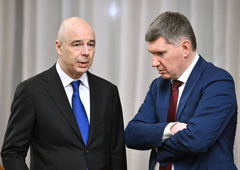 Антон Силуанов (слева) и Максим Решетников