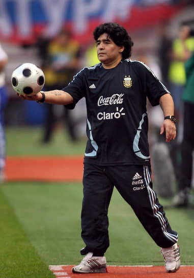 Диего Марадона в 2009 году