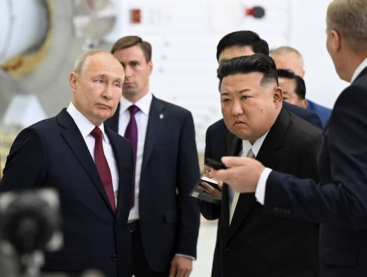 Владимир Путин (слева) и Ким Чен Ын во время встречи в сентябре 2023 года
