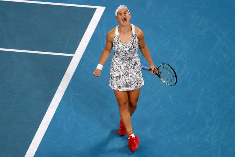 8 место — австралийская теннисистка Эшли Барти, трехкратная обладательница трофеев турниров Большого шлема, завершила карьеру в 2022 году