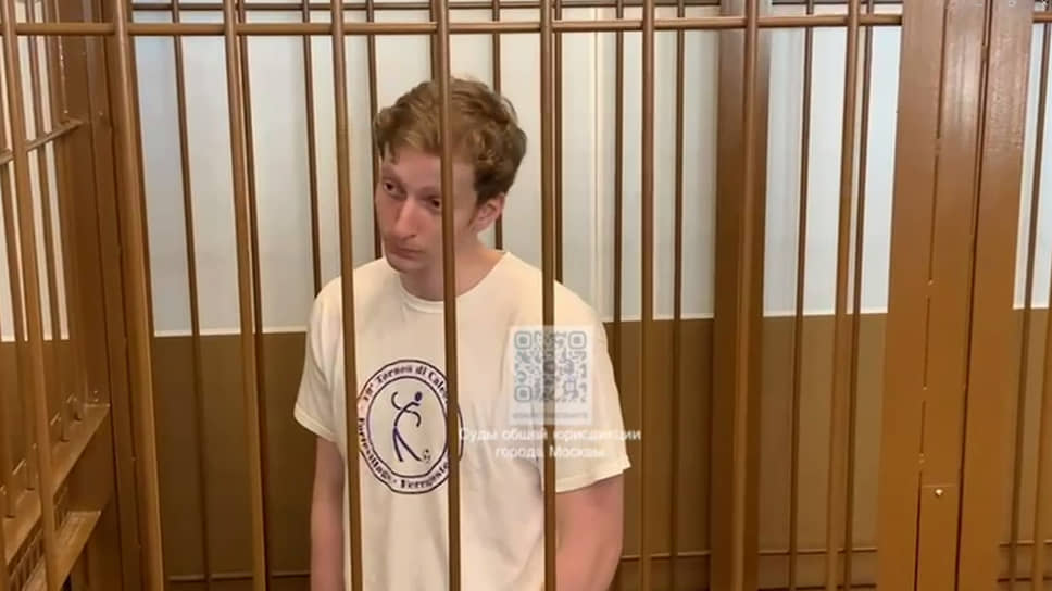 Тимур Бажаев в зале суда
