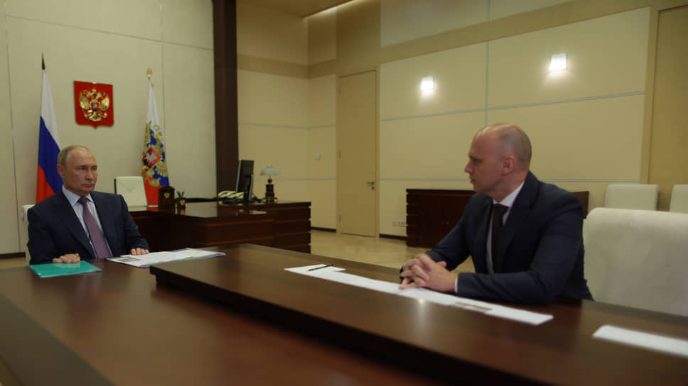 Владимир Путин (слева) и Алексей Беспрозванных