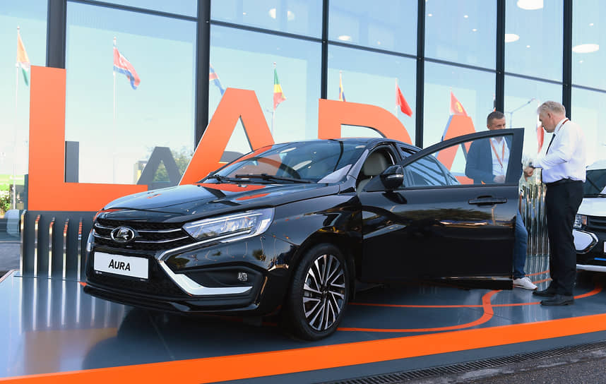 Lada Aura