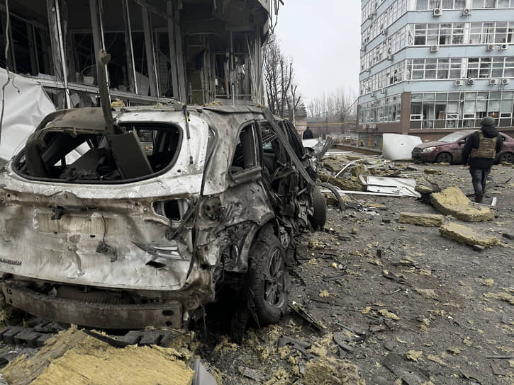 Разбитый автомобиль в Киевском районе Донецка