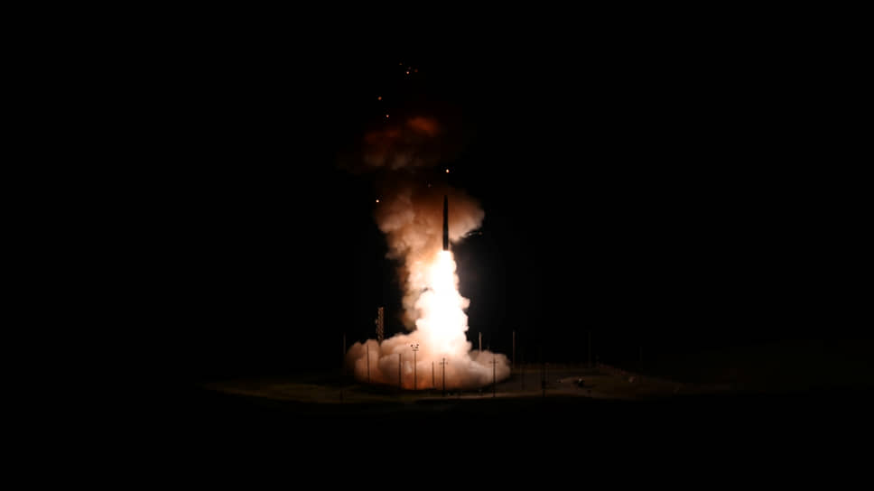 США провели тестовые испытания межконтинентальной ракеты Minuteman III