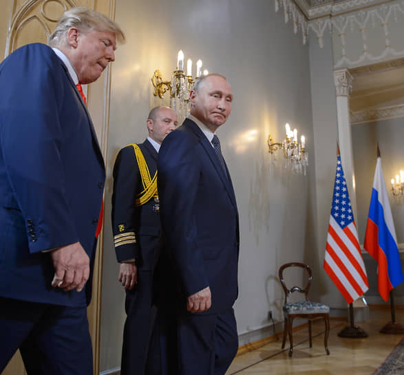 Президенты США и РФ Дональд Трамп (слева) и Владимир Путин в 2018 году