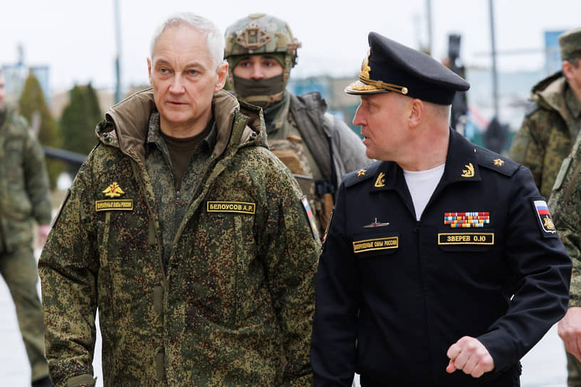 Министр Обороны России Андрей Белоусов (слева)