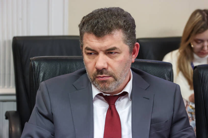 Олег Казанов