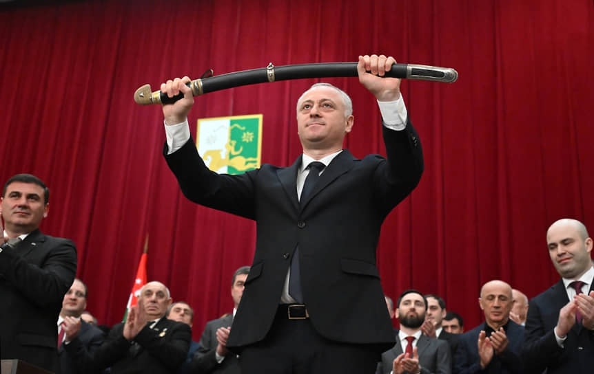 Бадра Гунба