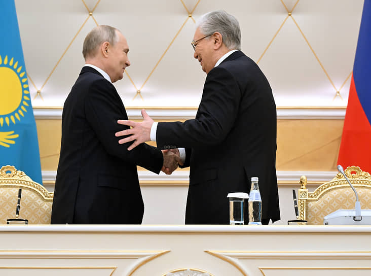 Президенты России Владимир Путин и Казахстана Касым-Жомарт Токаев
