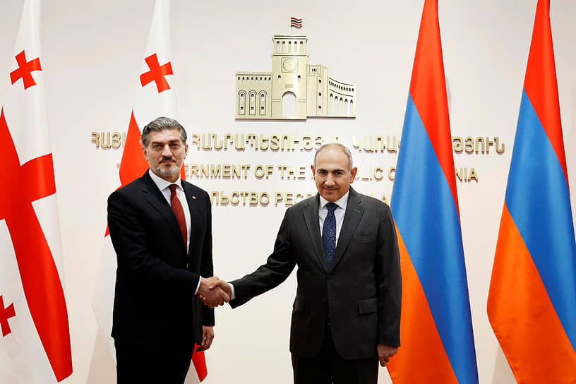 Михаил Кавелашвили (слева) и Никол Пашинян
