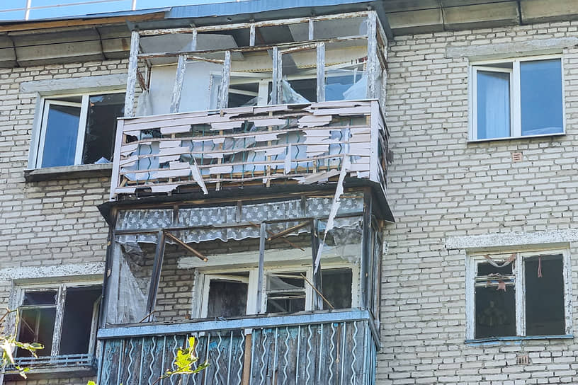 Многоквартирный жилой дом в Туле, поврежденный в результате атаки БПЛА 