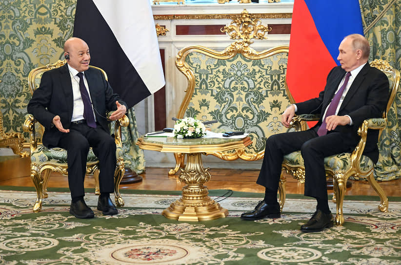 Президент России Владимир Путин и председатель руководящего президентского совета Йемена Ришад аль-Алими