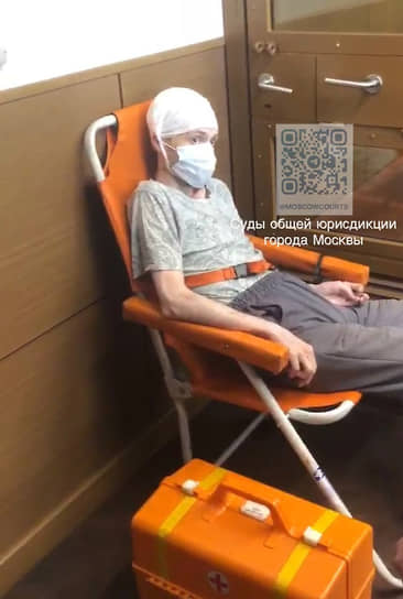 Андрей Демин в зале суда