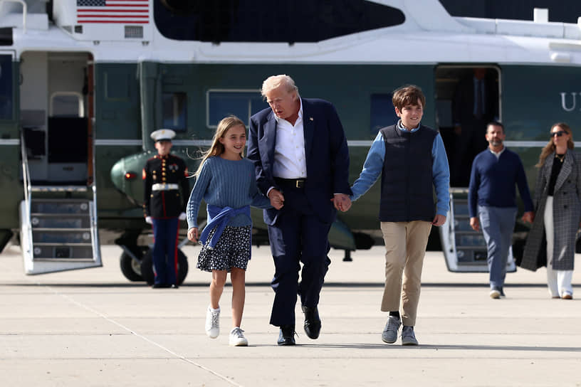 Дональд Трамп с внуками