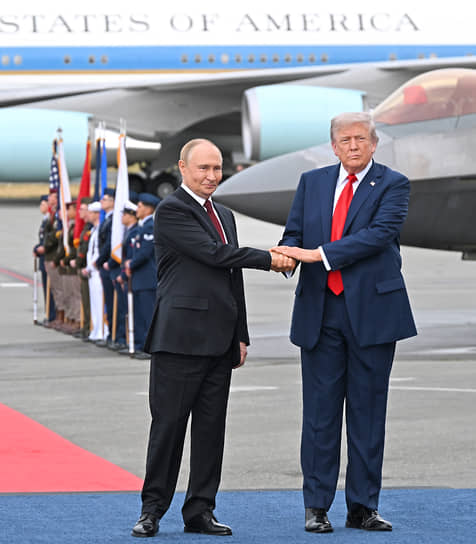 Владимир Путин и Дональд Трамп на Аляске