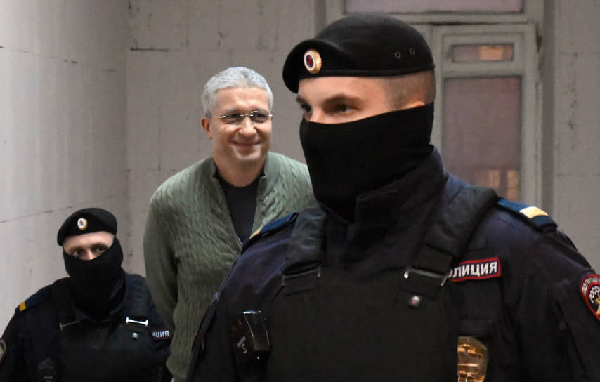 Тимур Иванов