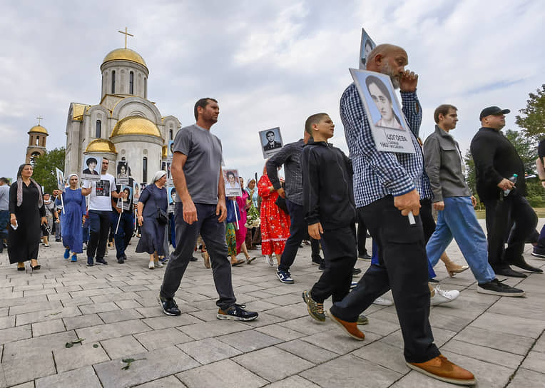 Участники траурных мероприятий 