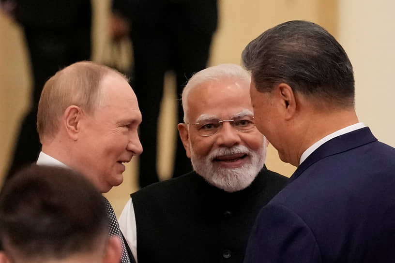 Президент России Владимир Путин, премьер-министр Индии Нарендра Моди и председатель КНР Си Цзиньпин