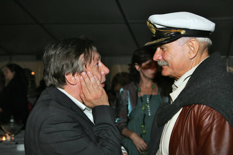 Актер Михаил Ефремов (слева) и режиссер Никита Михалков в 2007 году