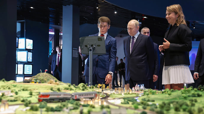 Путин: Россия должна развивать атомную генерацию
