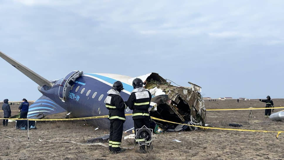 Самолет Embraer E-190 компании Azerbaijan Airlines, выполнявший рейс из Баку в Грозный, потерпел крушение утром 25 декабря 2024 года недалеко от аэропорта Актау (Казахстан)