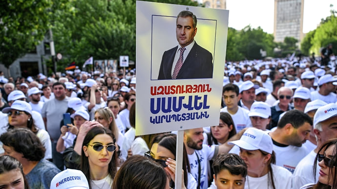 Адвокат Карапетяна обратится в ЕСПЧ и ПАСЕ из-за политзаключенных в Армении
