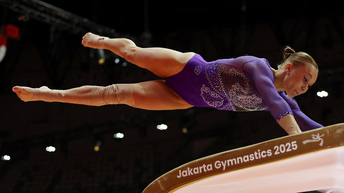 Ангелина Мельникова стала трехкратной чемпионкой мира по спортивной гимнастике