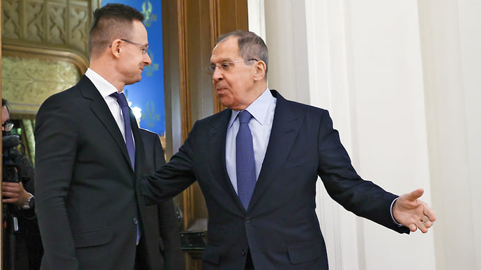 Лавров встретился с главой МИД Венгрии в Минске