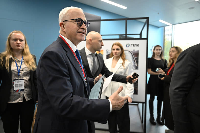 Александр Шохин